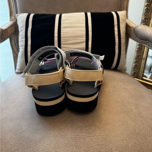 Teva Women's Platform Sandals in Pink, Gray, and Tan - Picture 4 of 6